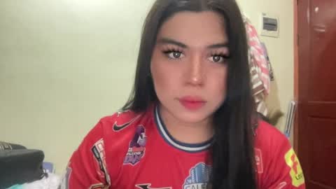 Snapshot of yoursexytowngirl chatting on June 24, 7:24 pm LALA online show from June 24, 7:24 pm