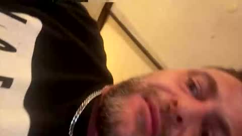 yourstoforget online show from March 6, 2:08 am