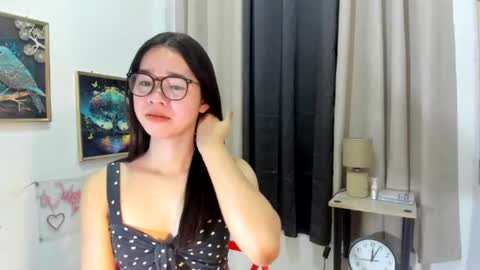 Snapshot of yourtinybunny chatting on July 17, 9:49 am yourtinybunny online show from July 17, 9:49 am