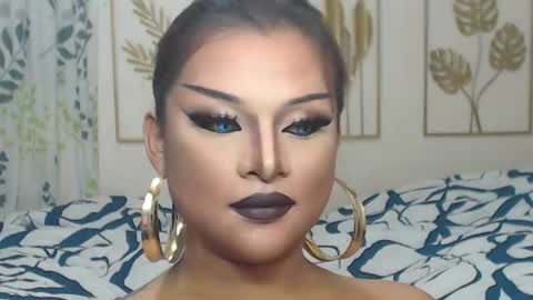 Snapshot of yourtrannyqueenxxx chatting on July 16, 11:22 pm Anastacia Grey online show from July 16, 11:22 pm
