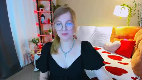 Alice online show from April 14, 9:37 am