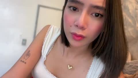 YowgineTheGreat online show from April 9, 6:19 am