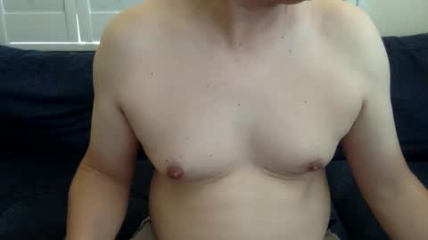yque online show from June 1, 5:36 pm