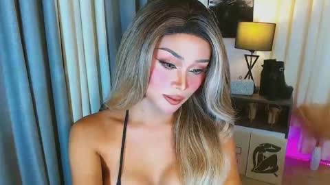Snapshot of ysabellefox chatting on July 18, 9:35 am ysabellefox online show from July 18, 9:35 am