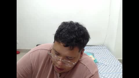 yul and val couple online show from December 23, 1:58 am