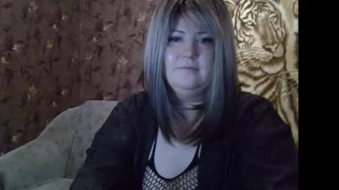 yuliiared online show from December 15, 5:55 am