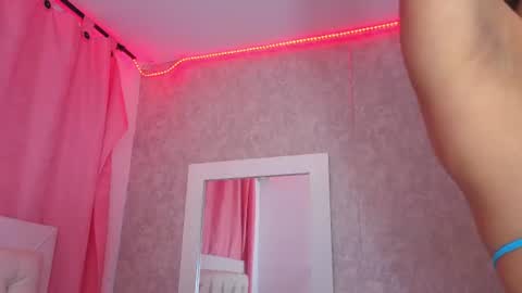 yulissa_girls online show from July 17, 2:45 pm