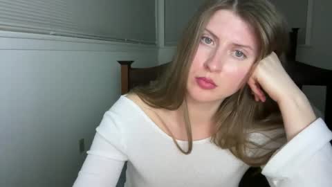 yumiandwolf online show from February 21, 4:57 am