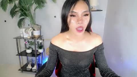 CALL ME YUMLEXX online show from July 27, 11:56 pm