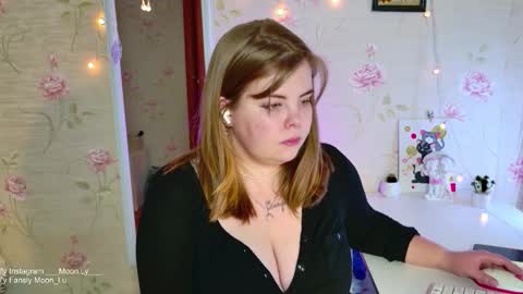 Polly online show from December 15, 12:42 pm