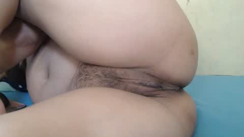 Snapshot of yummy72747 chatting on July 7, 9:24 am yummy72747 online show from July 7, 9:24 am