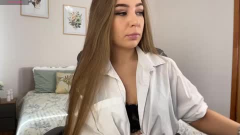 Yummy Jane online show from May 17, 1:25 am