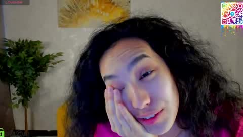 Snapshot of yummy_lamii chatting on April 23, 3:52 am Cindey online show from April 23, 3:52 am