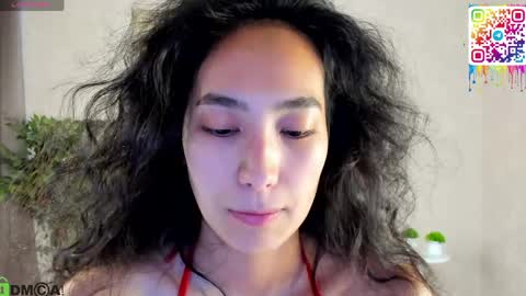 Snapshot of yummy_lamii chatting on April 29, 3:54 am Cindey online show from April 29, 3:54 am