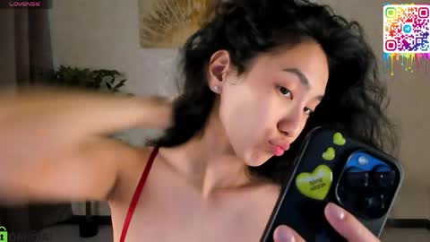 Snapshot of yummy_lamii chatting on May 6, 3:46 am Cindey online show from May 6, 3:46 am