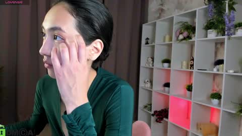 Snapshot of yummy_lamii chatting on May 30, 3:25 am Cindey online show from May 30, 3:25 am
