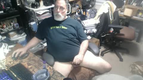 Snapshot of yummyflguy chatting on June 17, 7:04 pm yummyflguy online show from June 17, 7:04 pm