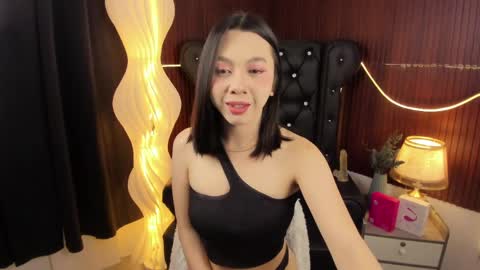 yummyhotkendra online show from May 23, 8:18 am