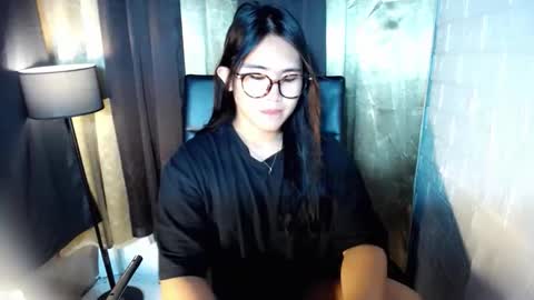 yuriyumixx_xoxo online show from October 28, 9:39 pm