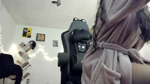 paola online show from January 12, 10:33 pm