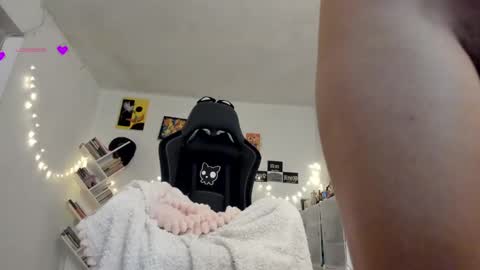 paola online show from March 6, 3:02 am