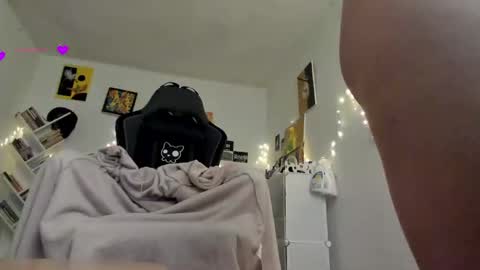 paola online show from March 6, 11:20 pm