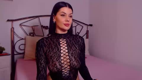 I V Y   online show from February 28, 9:16 pm