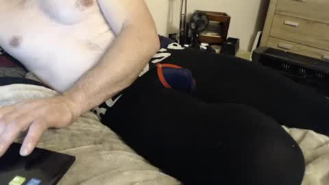 Snapshot of yzf76 chatting on February 16, 5:36 am YZF online show from February 16, 5:36 am