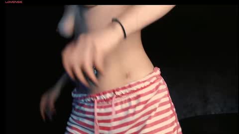 yzza_suave online show from May 7, 9:31 pm
