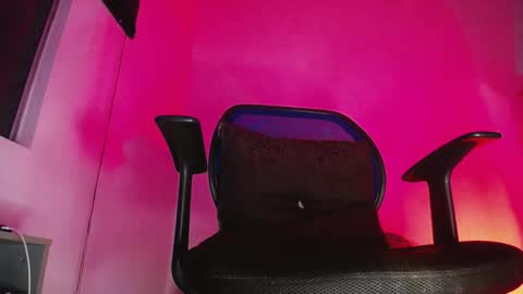 Zac Freelance model online show from December 18, 1:55 am