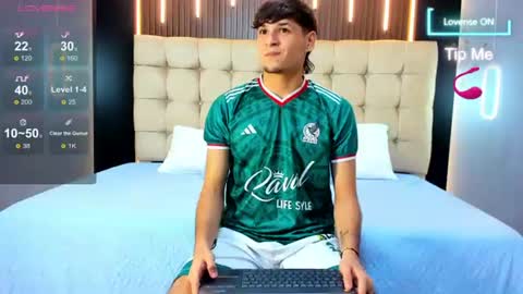 zack23__ online show from June 17, 3:09 am