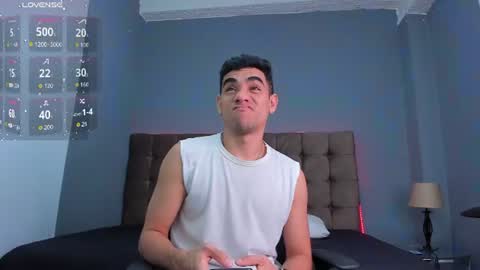zack_joness10 online show from July 1, 2:13 am