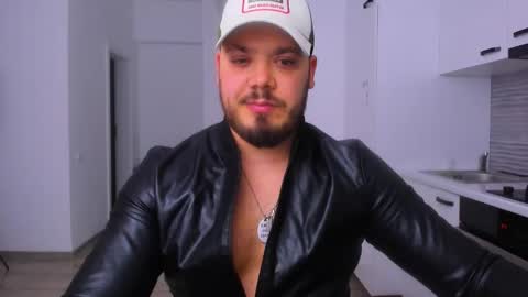 Snapshot of zackconnorsx chatting on February 15, 11:23 pm Zack online show from February 15, 11:23 pm