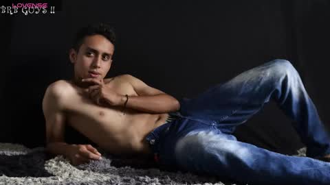 zackdriussyx online show from February 5, 11:06 pm