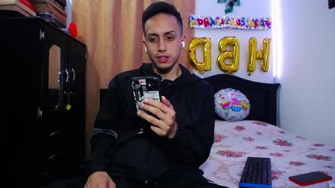 zackdriussyx online show from March 6, 4:30 am