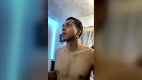 zackdriussyx online show from April 3, 11:25 pm