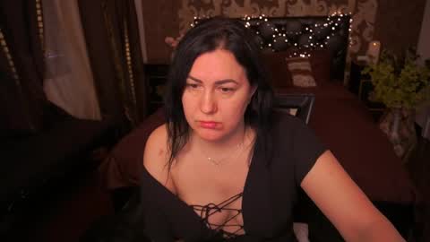 Zafiramoonn online show from April 2, 6:00 am