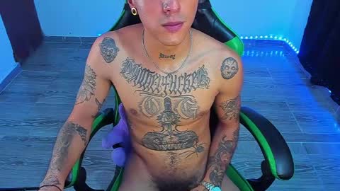 BiG Zafiro online show from May 16, 1:13 am
