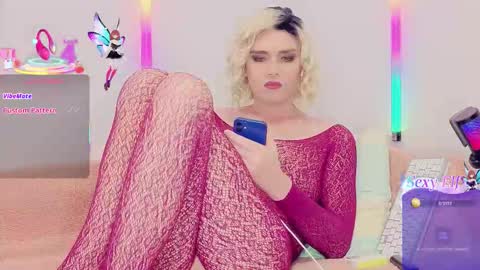 Snapshot of zagadka33333 chatting on February 6, 5:34 am Zagadka33333 online show from February 6, 5:34 am