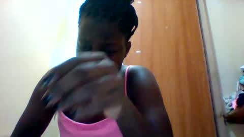 Snapshot of zainxxxx chatting on February 5, 1:22 pm zainxxxx online show from February 5, 1:22 pm