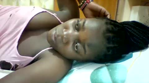 Snapshot of zainxxxx chatting on February 27, 7:37 pm zainxxxx online show from February 27, 7:37 pm