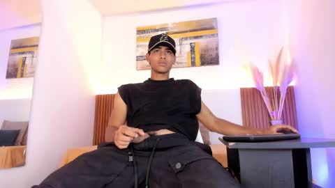 Zander online show from May 6, 1:05 pm