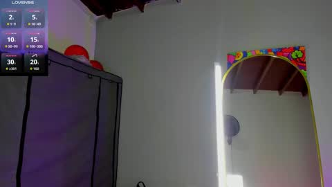 zaphiro__sky online show from February 17, 8:33 am