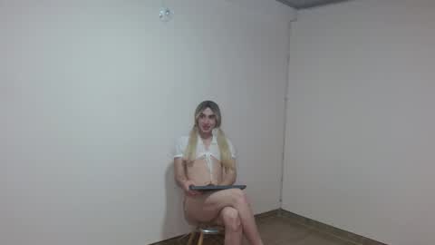 Hello welcome to my roomIm Zara online show from April 7, 10:15 am