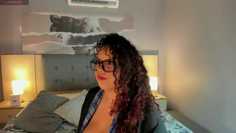 Snapshot of zara_holly_ chatting on August 2, 7:01 pm Zara online show from August 2, 7:01 pm