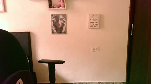 Snapshot of zaray_45bella chatting on July 1, 3:45 pm zaray online show from July 1, 3:45 pm