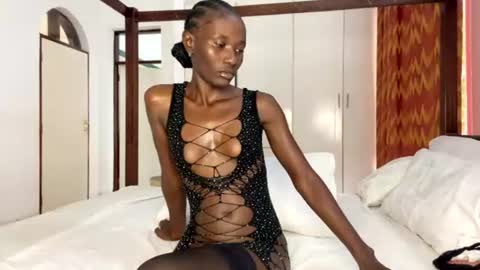 zaria_amara online show from July 4, 12:22 pm