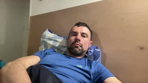 Snapshot of zaza2021 chatting on February 17, 6:21 am zaza2021 online show from February 17, 6:21 am