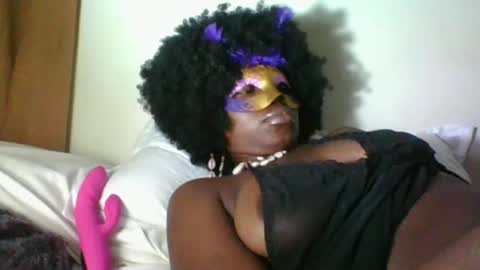 Snapshot of zeeee01 chatting on March 30, 6:25 am ZEEEE01 online show from March 30, 6:25 am