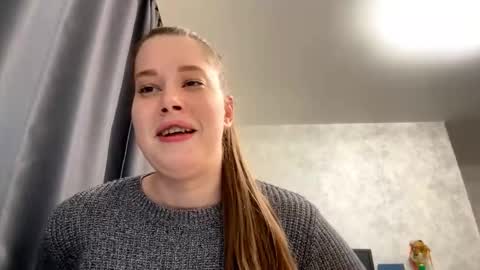 Sindy online show from February 12, 3:18 pm